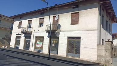 NEGOZIO A GRUMELLO DEL MONTE