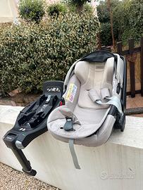 Seggiolino auto neonato