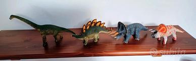 Set dinosauri plastica dura nuovi da collezionare 