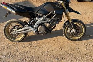 Aprilia dorsoduro 750