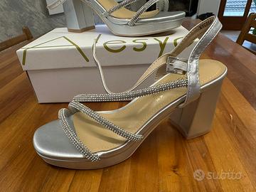 Scarpa  da cerimonia argento  num36 Alesya nuova