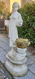 statua da giardino con basamento 