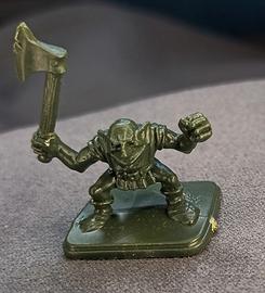 HeroQuest MB Goblin con ascia Miniatura Originale