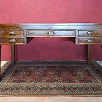 Scrivania in stile Direttorio con inserti in pelle