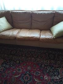 Coppia divani in pelle Busnelli anni 80