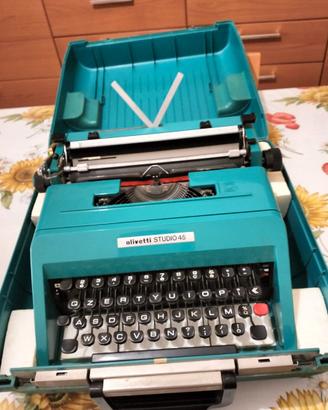 Macchina da scrivere olivetti studio 45