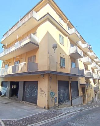 Locale commerciale Discesa San Gerardo