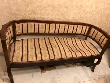 Divanetto antico stile liberty