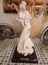 scultura capodimonte firmata Bruno merli cm25