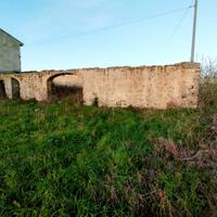 Terreno agricolo con annesso fabbricato