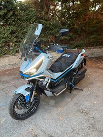 Zontes 368G con 300km Certificati