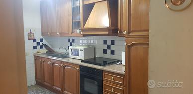 cucina componibile con ante in massello di noce