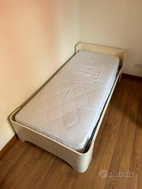 Letto singolo con materasso