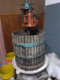 Torchio e deraspatrice