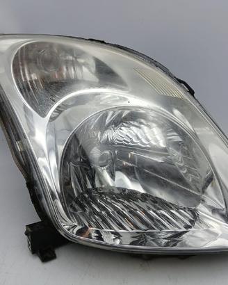 Faro ant dx SUZUKI SWIFT III '05