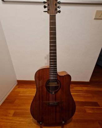 Chitarra acustica elettrificata 