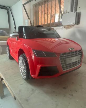 Auto elettrica per bambini