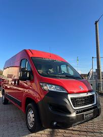 Peugeot Boxer 335 2.2 BlueHDi 140 S&S PC-TM Furgon