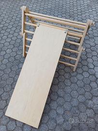 Triangolo Pikler legno robusto con rampa/scivolo