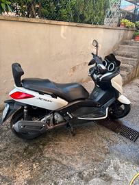 Yamaha x max 250