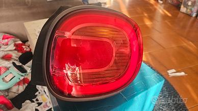 fanale posteriore dx fiat 500 L cross anno 2018 