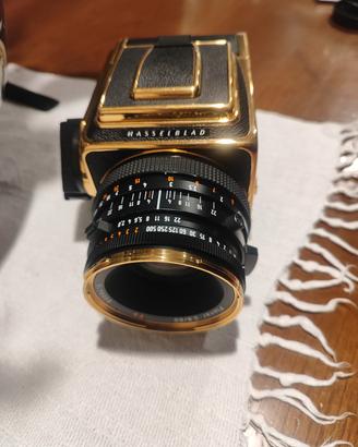 macchina fotografica serie oro 500C/M  Hasselblad 
