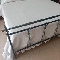 Antico copriletto matrimoniale  Piquet e uncinetto