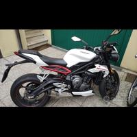 Triumph Street Triple R 765