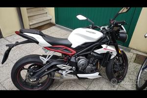 Triumph Street Triple R 765
