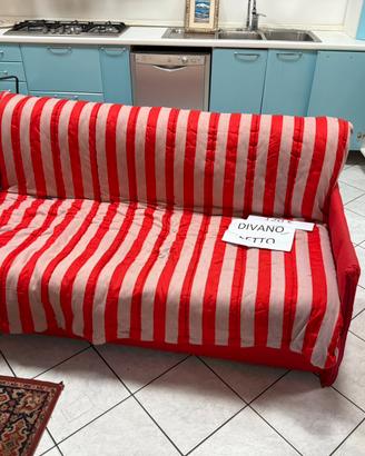 Divano letto matrimoniale compatto