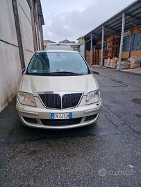 AUTO IN BUONO STATO