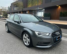 Audi A3 sportback 1.6 tdi 105CV 2014