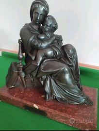 Arte sacra: scultura della madonna della seggiola