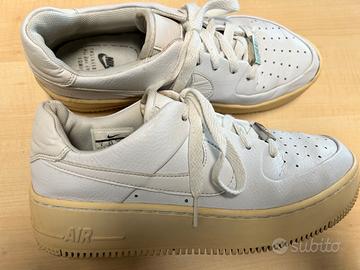 Snikers donna NIKE AIR FORCE ONE.