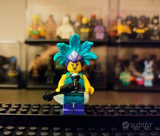 Lego minifigure cantante cabaret