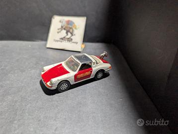 Modellino Corgi Toys Whizzwheels Porsche Targa 911