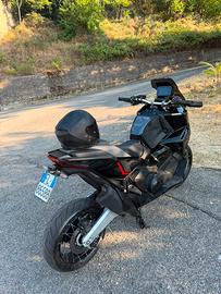 X adv 750