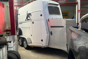 Trailer Mada trasporto 2 cavalli 1500 kg