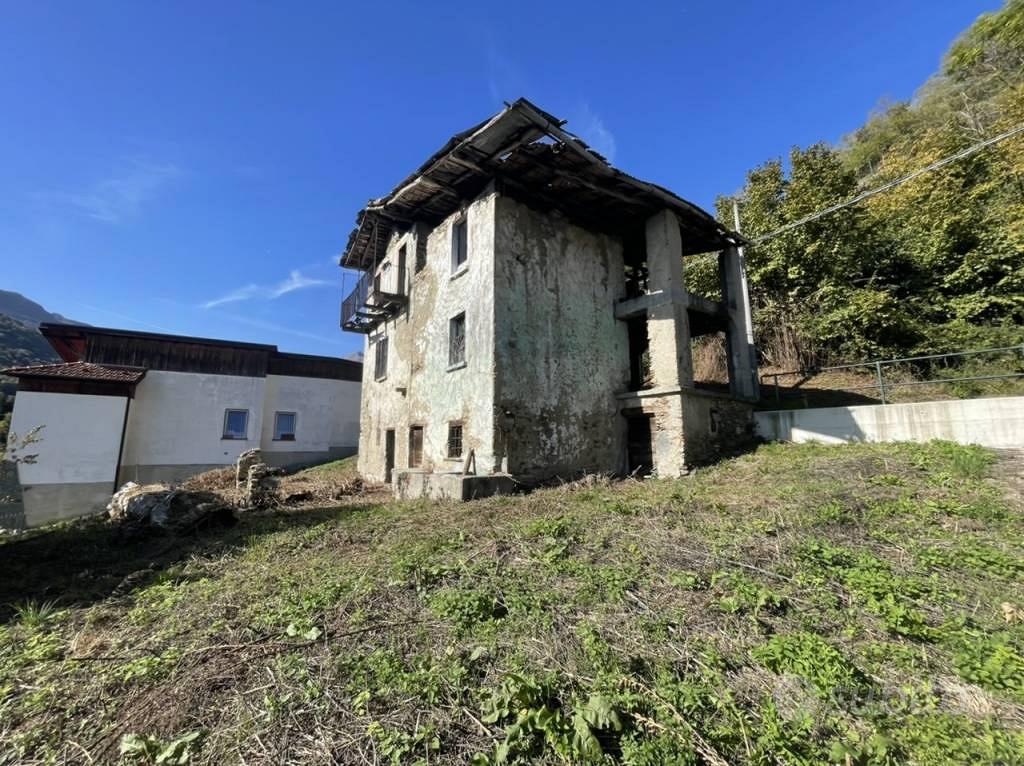 Rustico / Casale di 261 m² a Gravedona ed Uniti - Vista 3
