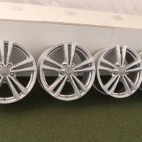 Cerchi in lega Audi A3 S3 18 ORIGINALI 8V0601025AJ