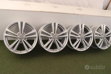 Cerchi in lega Audi A3 S3 18 ORIGINALI 8V0601025AJ