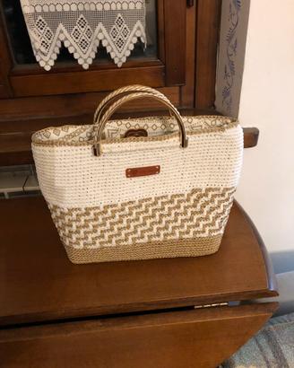 Borsa Artigianale fatta all’uncinetto