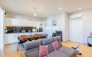 TRILOCALE RECENTE COSTRUZIONE CON TERRAZZO