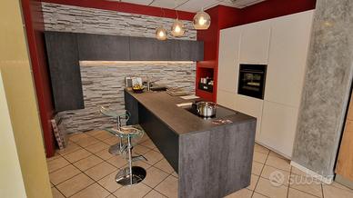 cucina AS 10 line  laccata opaca