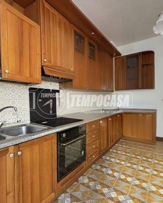 APPARTAMENTO 5 LOCALI IN A/2 CON DOPPI SERVIZI!!