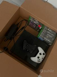 Xbox one + 2 controller + 14 giochi
