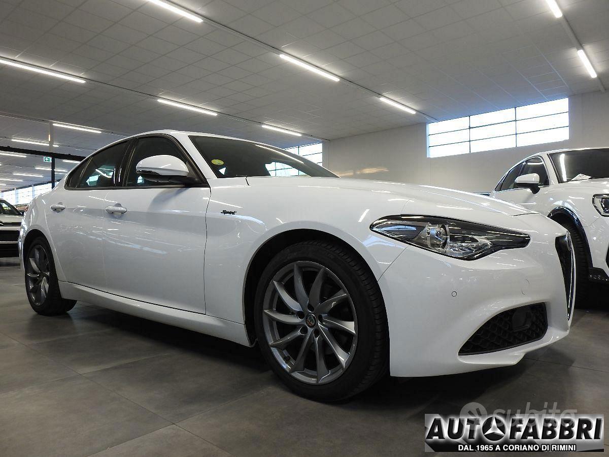 Alfa Romeo Giulia (2016)