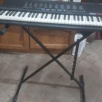 Pianola Yamaha PSR18