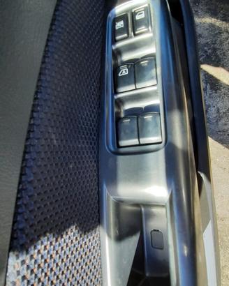 SUBARU FORESTER 2010 - PULSANTIERA ALZAVETRO ANTER