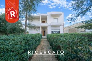 Villa di 440 m² con più di 5 locali a Cavallino